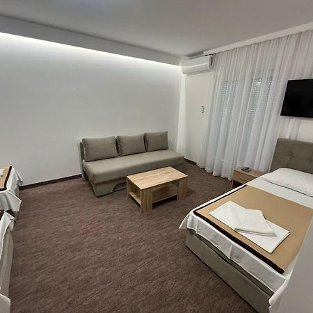 Motel Aura Мостар Екстериор снимка