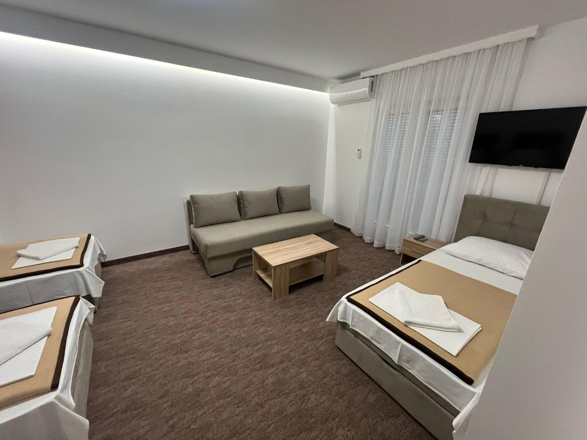 Motel Aura Мостар Екстериор снимка