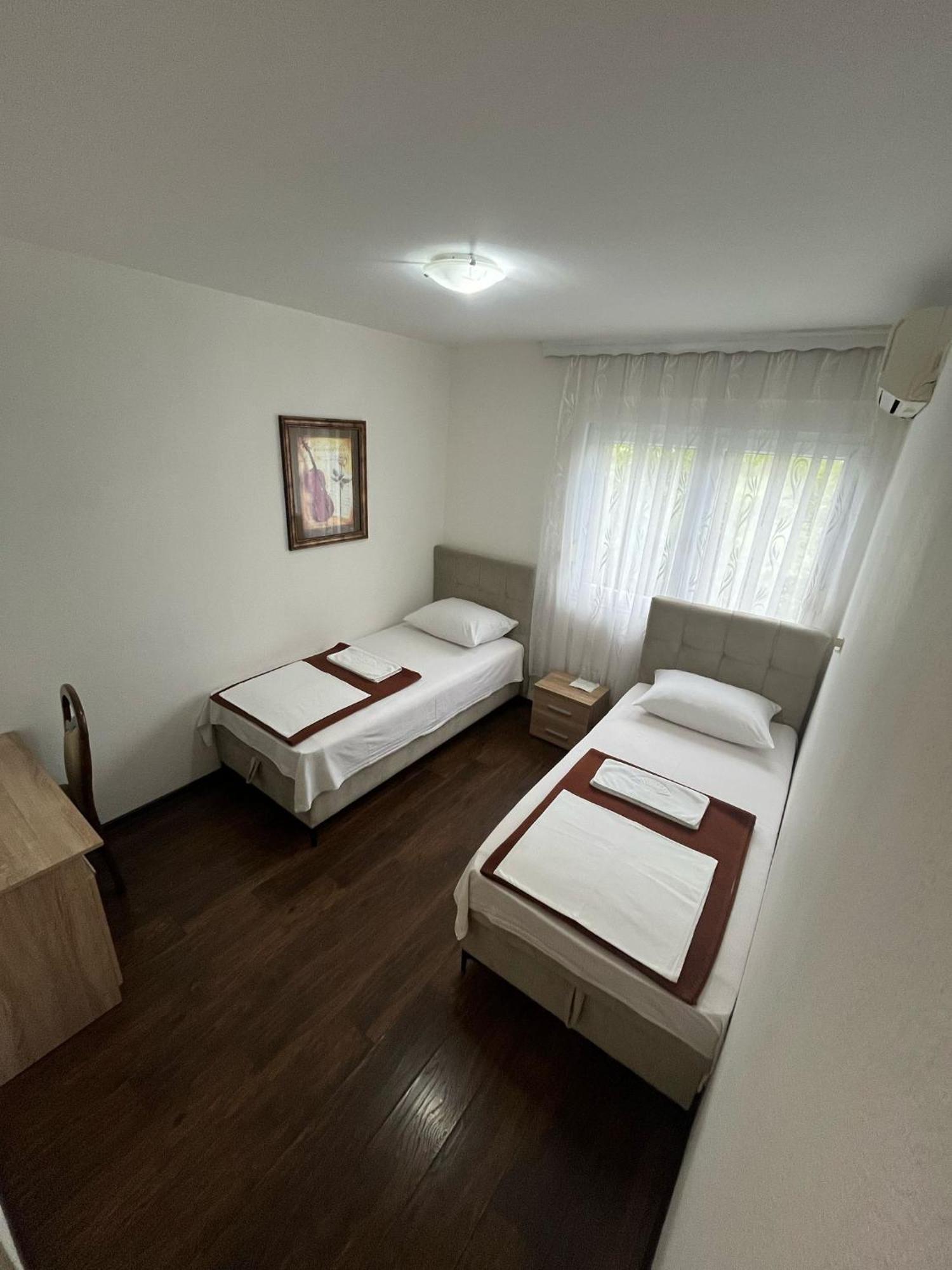 Motel Aura Мостар Екстериор снимка